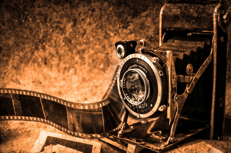 photographe--min_light-wood-night-camera-photography-vintage-1245236-pxhere.com